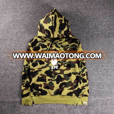 Wholesale Unisex Camo Crewneck Hoodie And Sweatshirt With Kangaroo Pockets